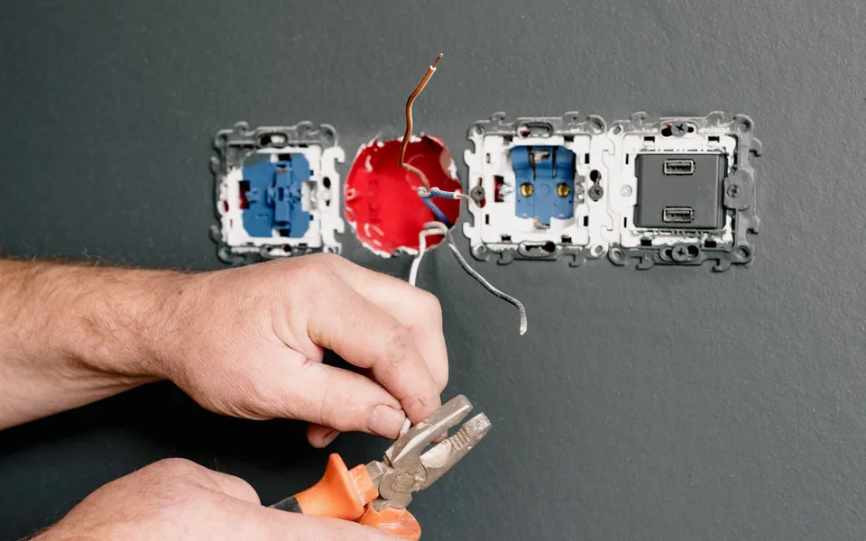 Prizde Elektrik Var Ama Cihaz Çalışmıyor, Neden?
